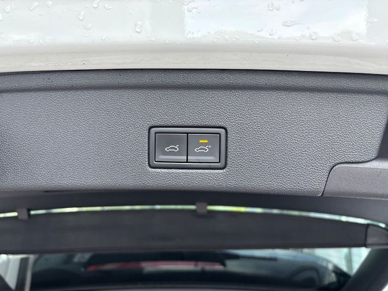 Volkswagen Touareg 3.0 TDI 170kW Tiptronic - fotka 16 z 17