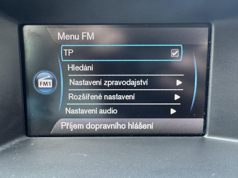 Volvo XC60 D4 AWD MOMENTUM - fotka 31 z 43
