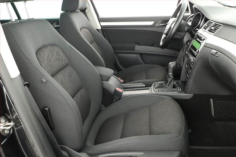 Škoda Superb (2012) 1.4 TSI, Tempomat - fotka 7 z 12