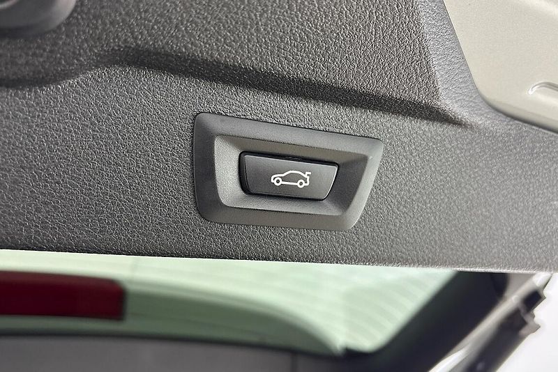 BMW X5 xDrive40d - fotka 12 z 25