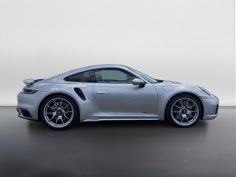 Porsche 911 Turbo S - fotka 6 z 28