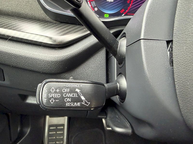 Škoda Octavia (2023) RS 2.0 TSI 180kW - fotka 13 z 35