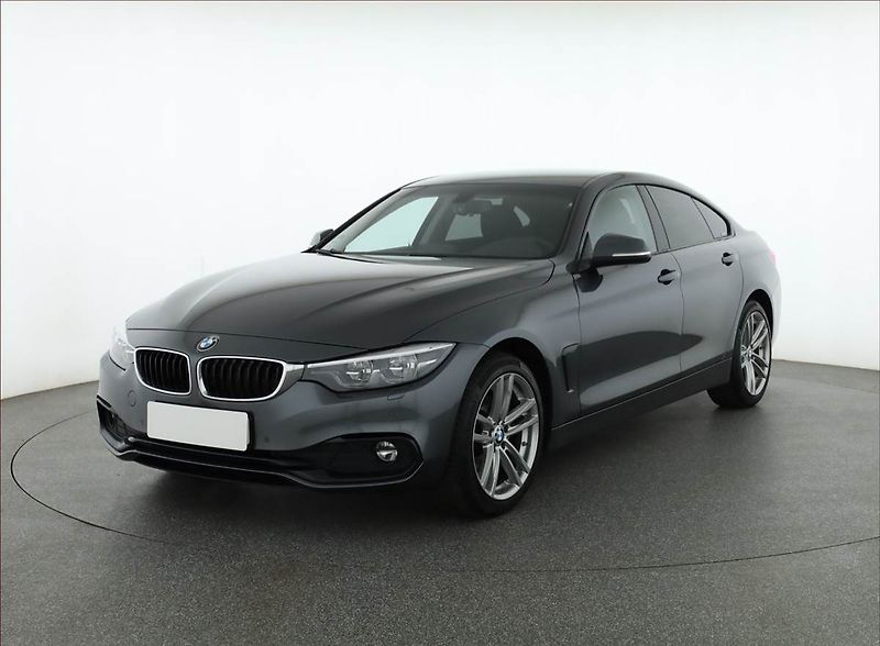 BMW Řada 4 (2018) 420d xDrive - fotka 2 z 19