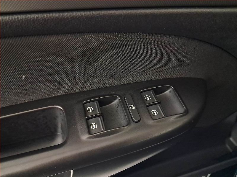 Škoda Octavia (2008) 2.0 TDI, Automat, po STK - fotka 18 z 18