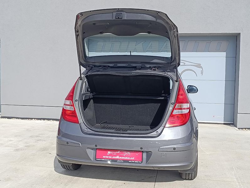 Hyundai i30 1.4 CVVT 80kW ČR  - fotka 9 z 31