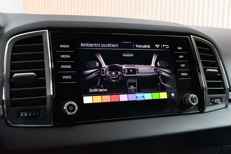 Škoda Karoq 1.5 TSI STYLE*TAŽNÉ*DPH*ČR 1.M - fotka 32 z 44