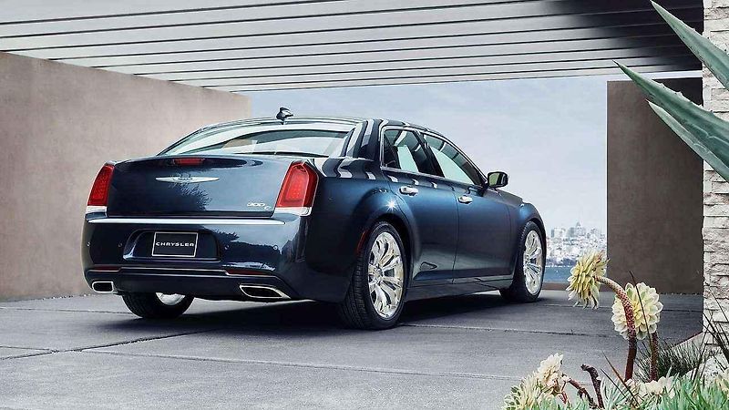 Chrysler 300.