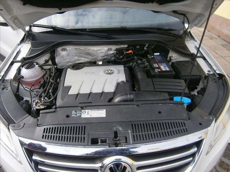 Volkswagen Tiguan 2,0 TDI 4 MOTION 125 KW - fotka 18 z 19