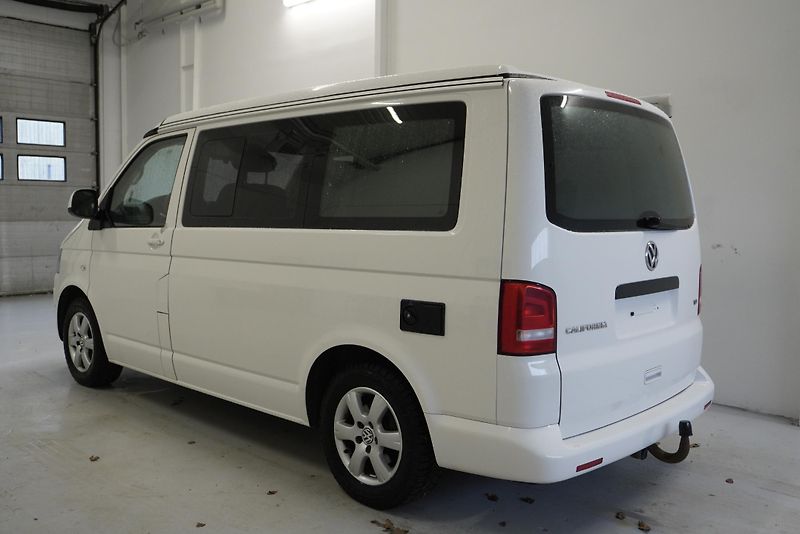 Volkswagen Transporter 2.0TDi CALIFORNIA kuchyň/spaní - fotka 5 z 37