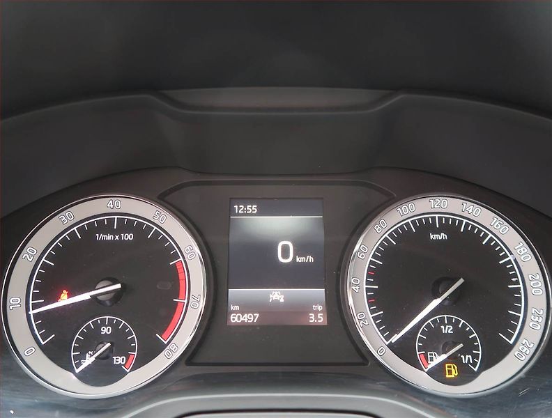 Škoda Karoq (2022) Ambition Plus 1.5 TSI - fotka 10 z 13
