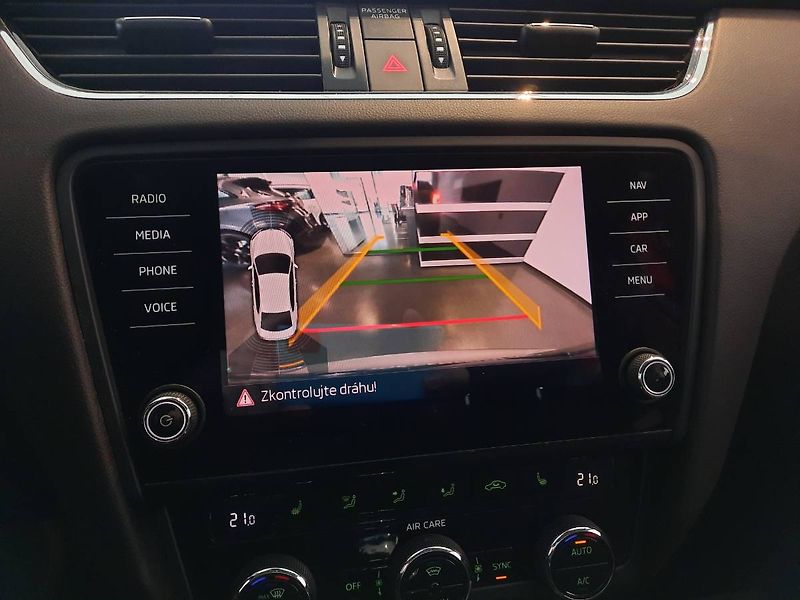 Škoda Octavia (2017) Laurin&Klement 2.0 TDI 4x4 (13 - fotka 15 z 26