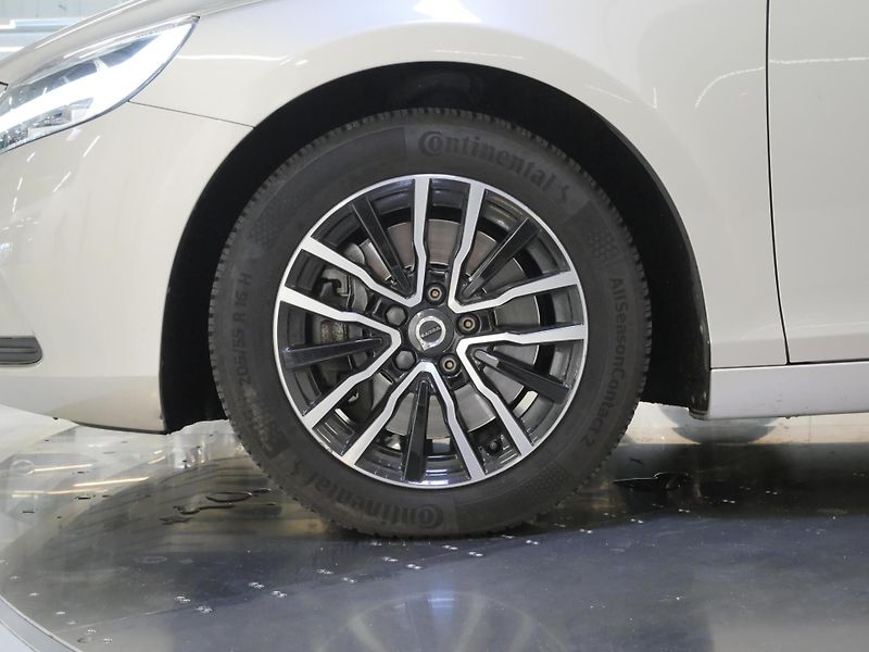 Volvo V40 - fotka 10 z 27