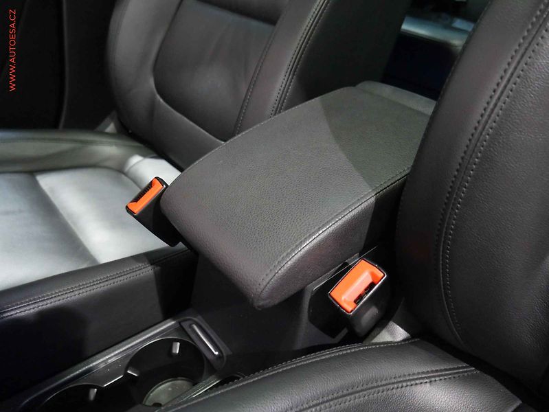 Volkswagen Sharan (2013) 2.0. TDI, servis.kniha, DSG - fotka 20 z 24