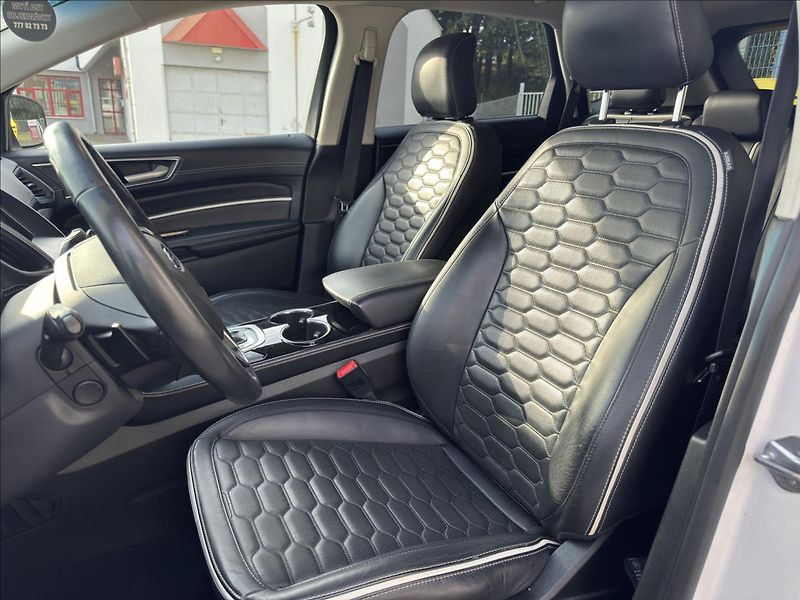 Ford Edge 2,0 TDCi Vignale AWD - fotka 6 z 19