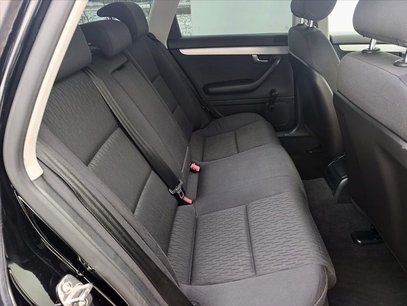 Audi A4 Avant 1,9 TDi Aut.klimatizace - fotka 22 z 29
