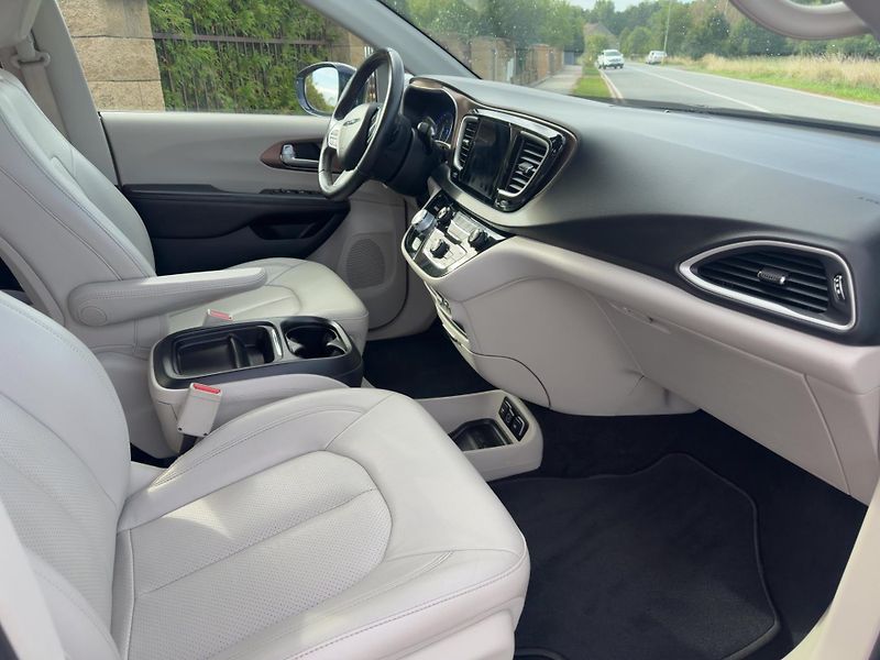 Chrysler Pacifica (2018) 3,6 Limited LPG Radar 360 2018 - fotka 10 z 19
