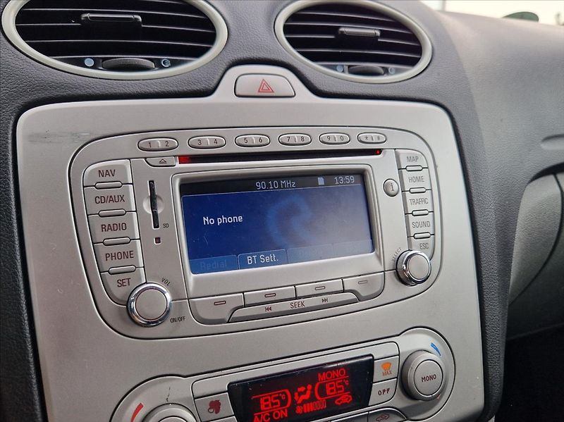 Ford Focus 1,6 TDCi NOVÉTURBO SERVI TAŽNÉ - fotka 23 z 29