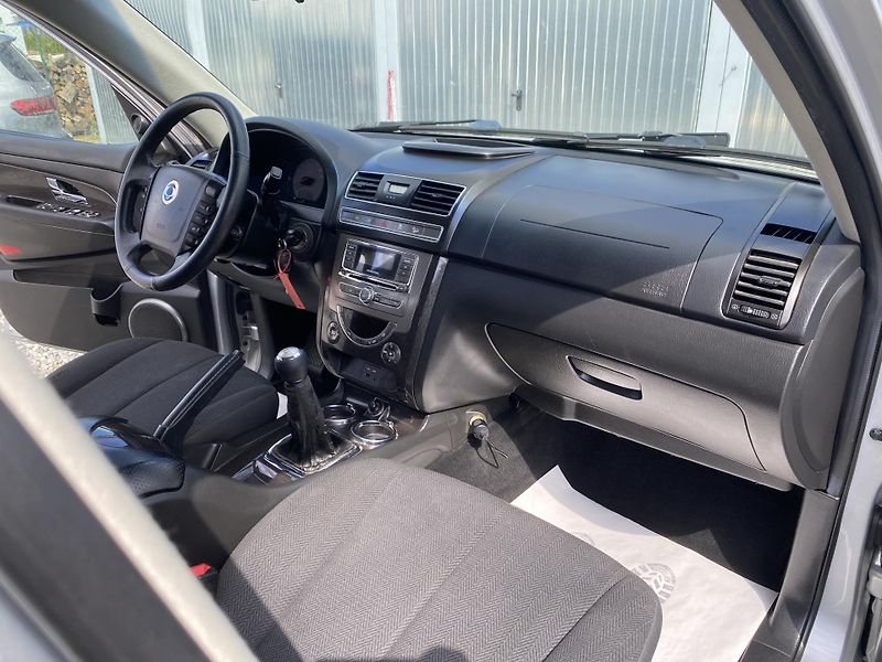 SsangYong Rexton 2.0CD-i 4x4 7M MAN 155PS 170KM - fotka 128 z 151