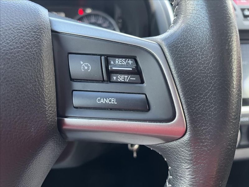Subaru XV 2,0 D 4x4 108KW KAMERA SERVIS - fotka 24 z 44