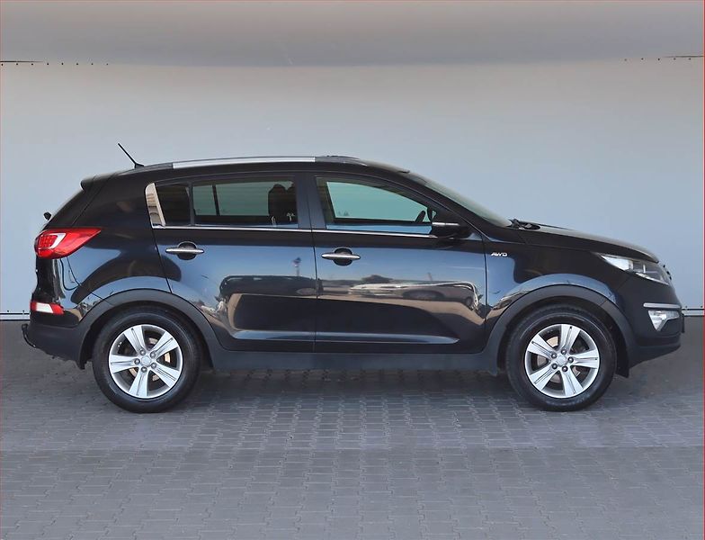 Kia Sportage (2011) 2.0 CRDi, 4X4, Tempomat - fotka 6 z 23