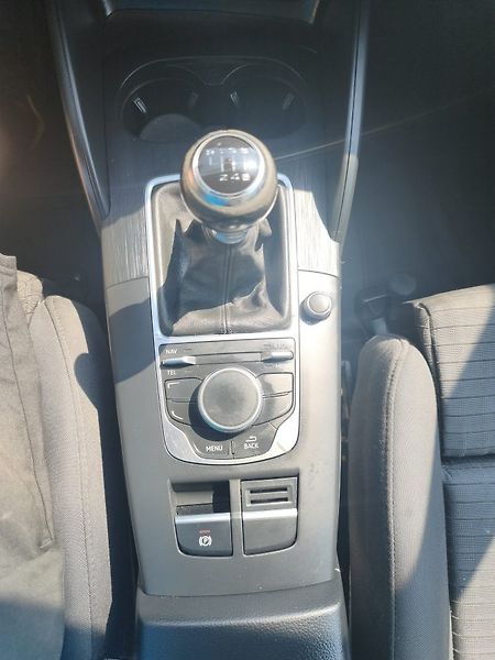 Audi A3 (2015) - fotka 17 z 32