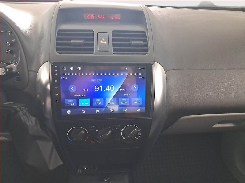 Suzuki SX4 (2006) 1.5 i, po STK, zamluveno - fotka 12 z 14