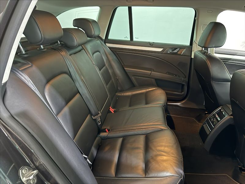 Škoda Superb 2,0   TDI 103KW ELEGANCE XEN - fotka 23 z 34