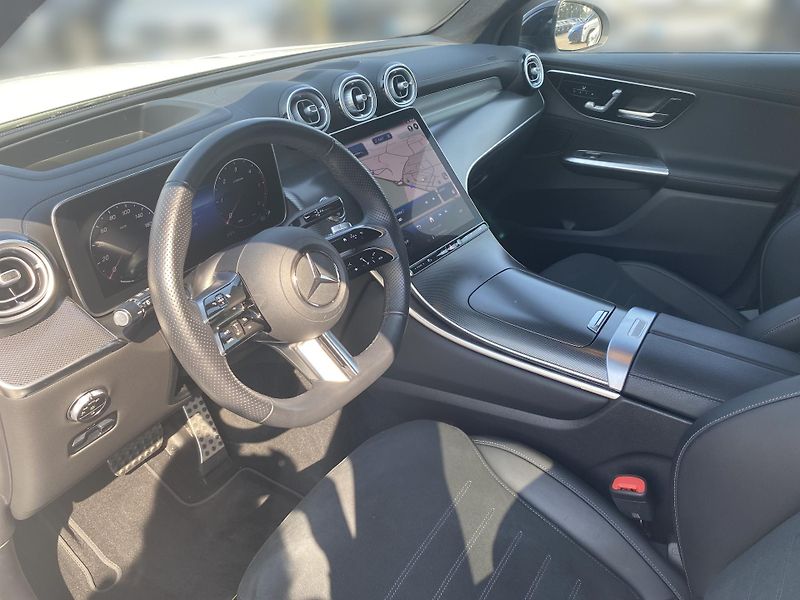 Mercedes-Benz GLC 220d 4M AMG PANORAMA - fotka 12 z 25