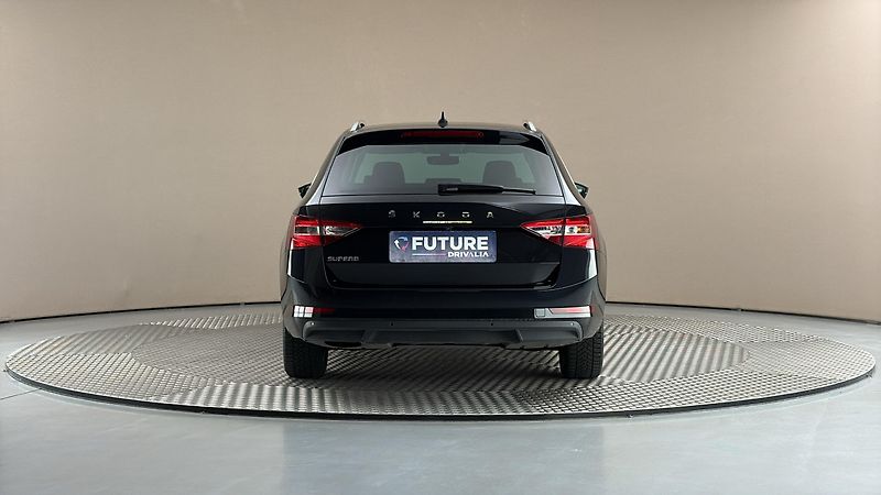 Škoda Superb 2.0 TDI DSG Style Combi - fotka 5 z 30