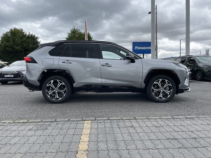 Toyota RAV4 2.5 Plug-in Hybrid ODBĚR 7/26 - fotka 2 z 30