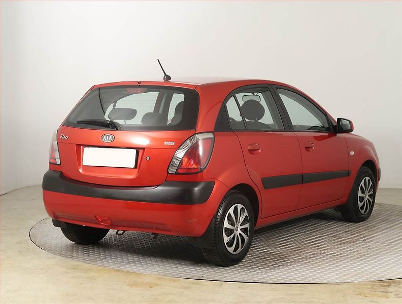Kia Rio (2009) 1.4 16V, po STK, zamluveno - fotka 5 z 14
