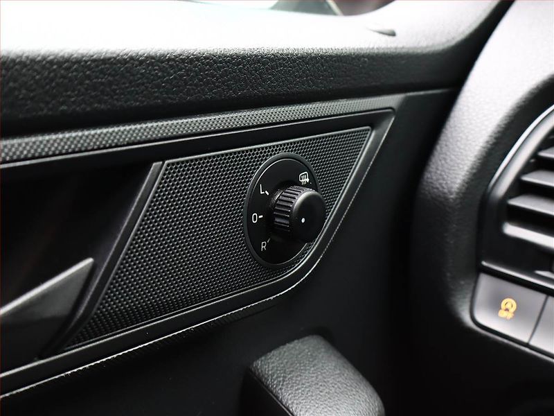 Škoda Fabia (2018) Ambition 1.0 TSI, Serv.kniha - fotka 12 z 13