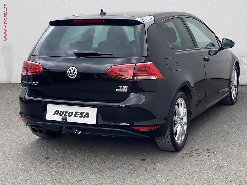 Volkswagen Golf (2015) 1.4 TSi, Highline, bixen - fotka 4 z 18