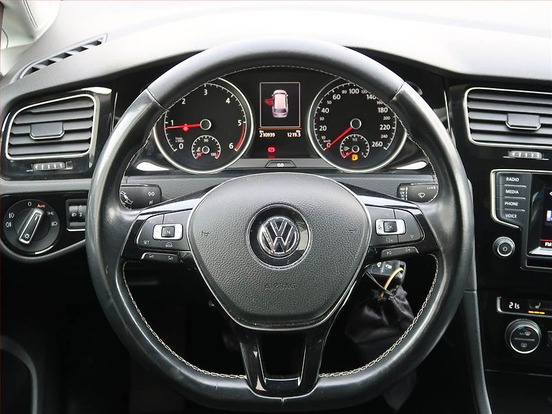 Volkswagen Golf (2014) 1.6 TDI, Navi, Tempomat - fotka 19 z 19