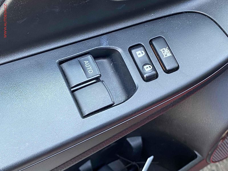 Toyota Yaris (2018) 1.5 VVT-i, 2.maj,ČR, Active - fotka 10 z 16