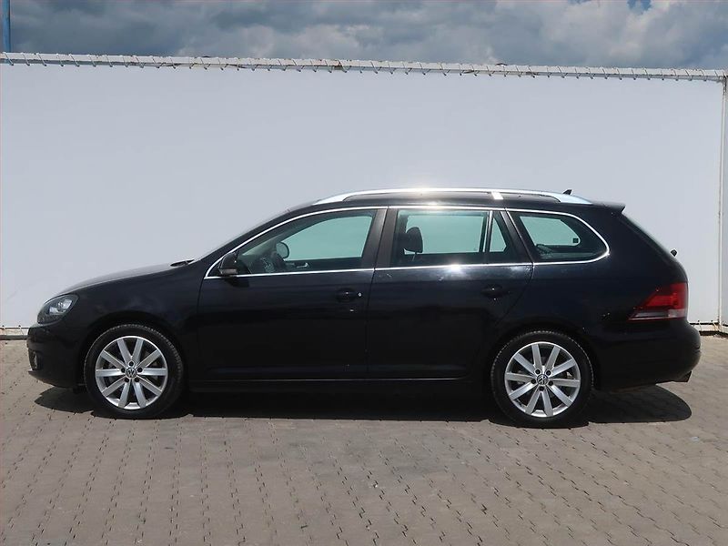 Volkswagen Golf (2013) Highline 2.0 TDI, Serv.kniha - fotka 3 z 17