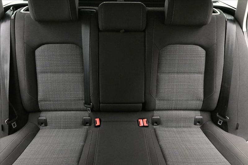 Volkswagen Passat 2,0 TDI 110 kW DSG Business Zá - fotka 28 z 32