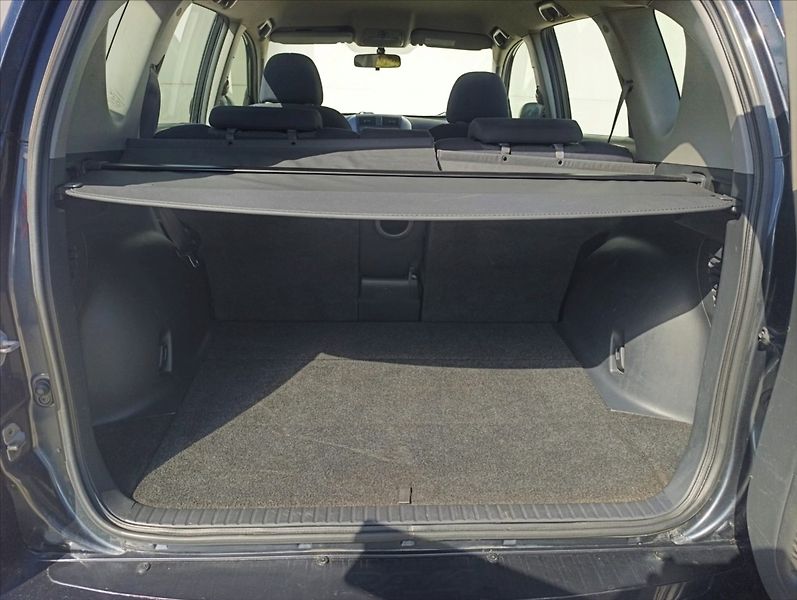 Toyota RAV4 2,2 D-4D 4x4 Aut.klimatizace - fotka 9 z 32