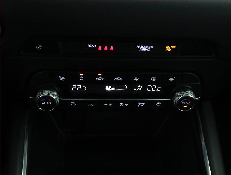 Seat Leon (2017) Comfort 1.2 TSI, Serv.kniha - fotka 13 z 14