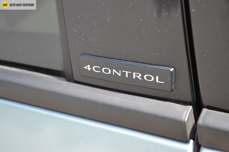 Renault Espace ICONIC E-TECH FULL HYBRID 200k - fotka 13 z 79