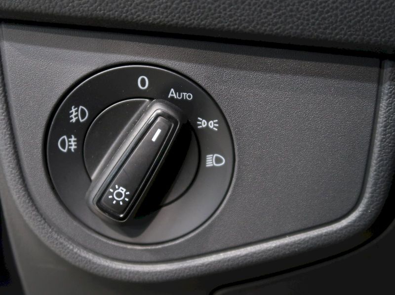 Volkswagen Taigo (2023) R-LINE 1.0TSI 81KW DSG NAVI - fotka 33 z 37