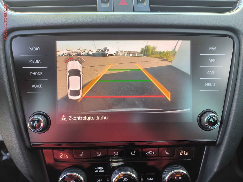 Škoda Octavia (2018) 1.4TSi, ČR, DSG, navi, LED - fotka 14 z 22