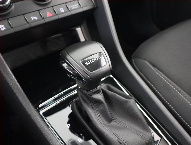 Škoda Karoq (2024) Fresh 1.5 TSI - fotka 13 z 24