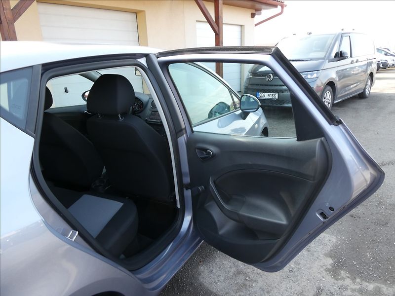 Seat Ibiza 1,0 MPi 55kW serviska - fotka 24 z 41