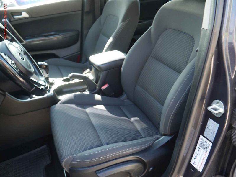 Kia Sportage (2016) 1.7 CRDi, ČR, Navi, AC - fotka 9 z 16