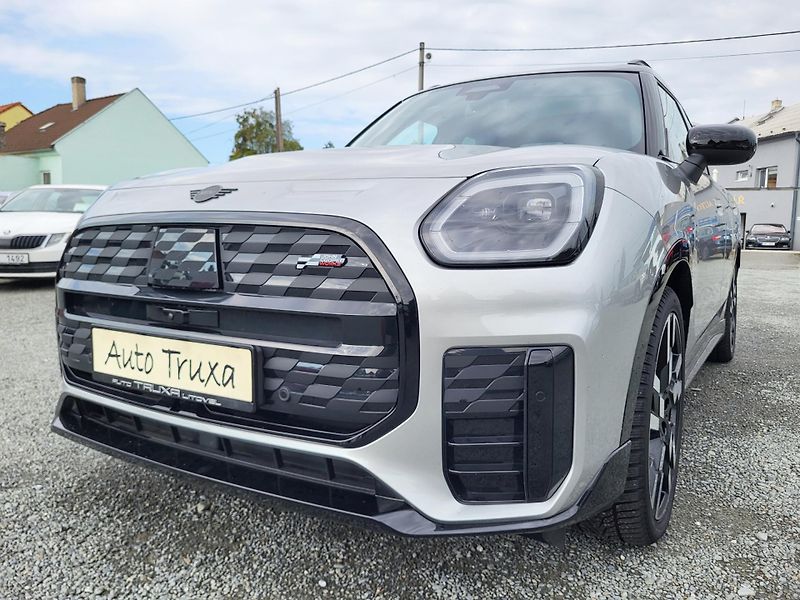 Mini Countryman SE ALL4 ELEKTRO 225kW - fotka 31 z 48
