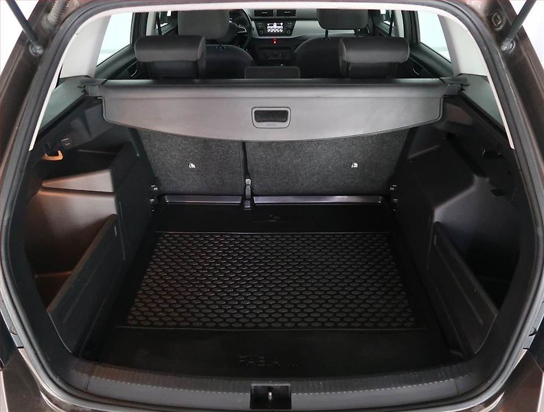 Škoda Fabia (2017) 1.0 TSI, Tempomat - fotka 13 z 15