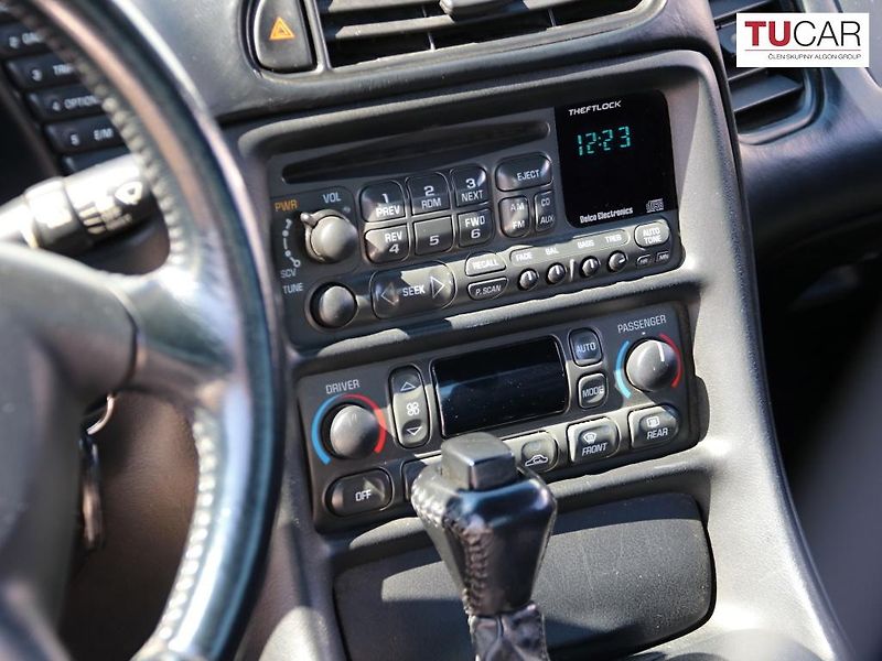 Chevrolet Corvette (2002) 5.7 V8 Targa  - fotka 17 z 22