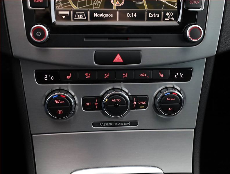Volkswagen CC (2012) 2.0 TDI, Automat, Serv.kniha - fotka 13 z 20