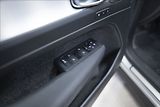 Volvo XC40 2,0 B3 NAVI KAMERA 360° TAŽNÉ - náhled 18